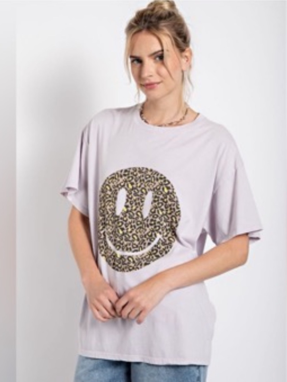 Easel Lavender Smile Graphic Short Sleeve Top